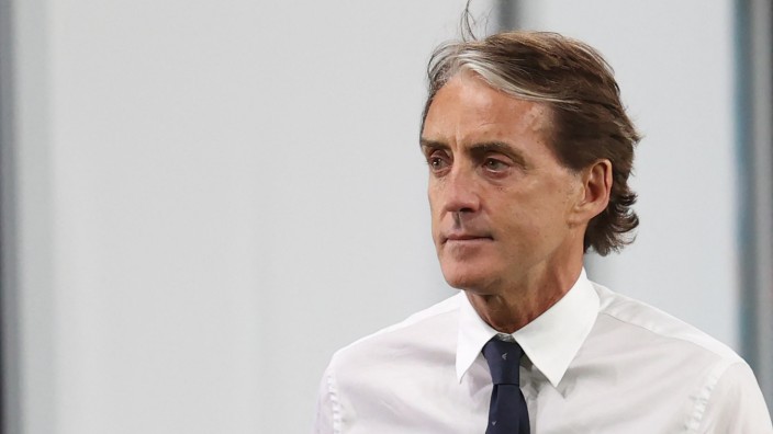 EM-Frisuren: Vollendet veredelte Fluff-Frisur mit leichtem Nackenspoiler: Italiens Trainer Roberto Mancini.