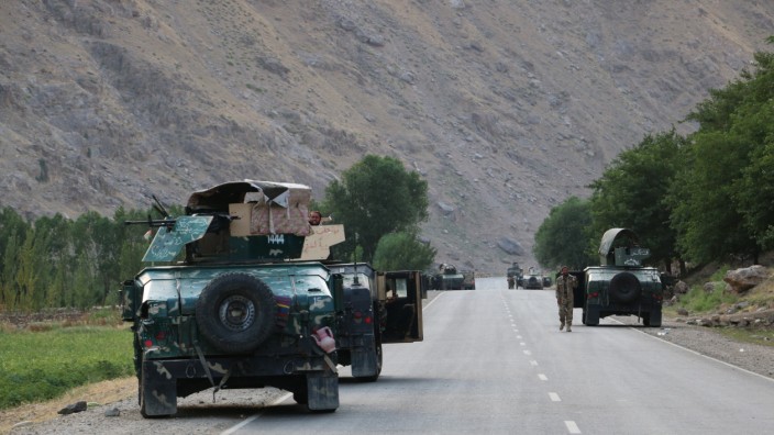 Asien: In Afghanistan kämpfen die Sicherheitskräfte der Regierung gegen den Vormarsch der radikalislamischen Taliban.