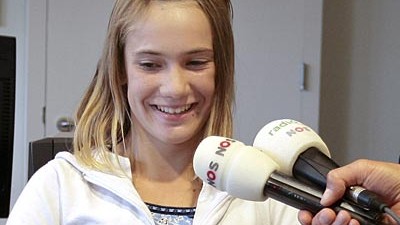 Laura Dekker: Laura Dekker ist wieder da: Die 14-Jährige, die von den niederländischen Behörden daran gehindert worden war, alleine die Welt zu umsegeln und die am Freitag verschwunden war, wurde mittlerweile auf der Antilleninsel Sint Maarten entdeckt.