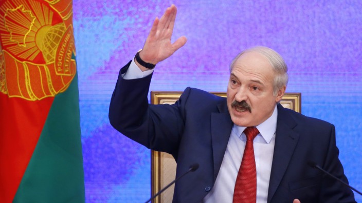 Lukaschenko lässt Flugzeug landen und Journalisten verhaften