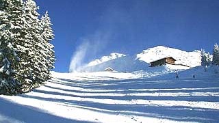 Skifahren in Österreich: Das Hochjoch ist wegen seiner weiten Pisten vor allem bei Carvern beliebt.