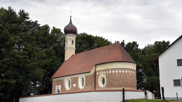 Architektur: Ein Preis ging an die renovierte Filialkirche St. Laurentius und Stephanus in Ebering, ein spätromanischer Backsteinbau um 1300.