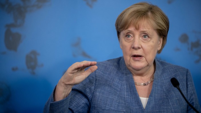 Merkel besucht Robert Koch-Institut RKI