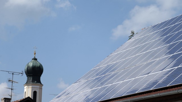 Photovoltaikanlage auf einem Bauernhof bei Moorenweis, 2013