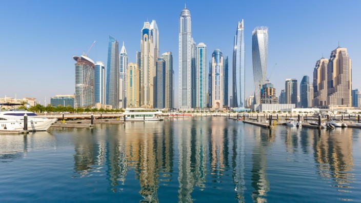 Die Skyline von Dubai, Vereinigte Arabische Emirate.