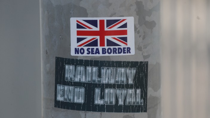Brexit: Plakat in Belfast gegen eine Seegrenze