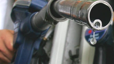 Geringere Fördermittel: In China wurde Benzin über Nacht um rund 16 Prozent teurer.
