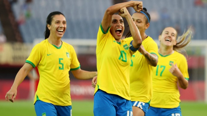 Soccer Football - Women - Group F - China v Brazil