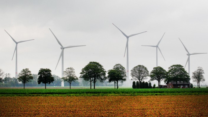 Ökostrom: Windräder am Oermter Berg in Nordrhein-Westfalen. Um unabhängiger zu werden, bräuchte es hierzulande noch viel mehr solcher Anlagen.