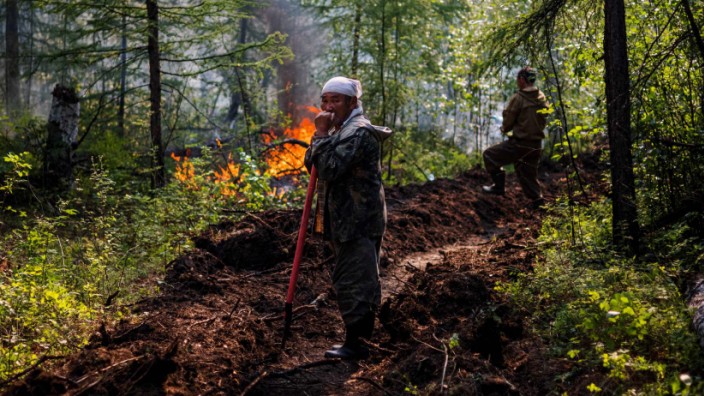 Klimakolumne: Angefacht von einer Hitzewelle, breiten sich Waldbrände derzeit in der sibirischen Region Jakutien aus.