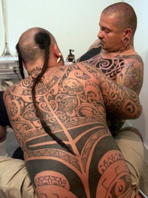 Tahiti & Tattoo, Reuters