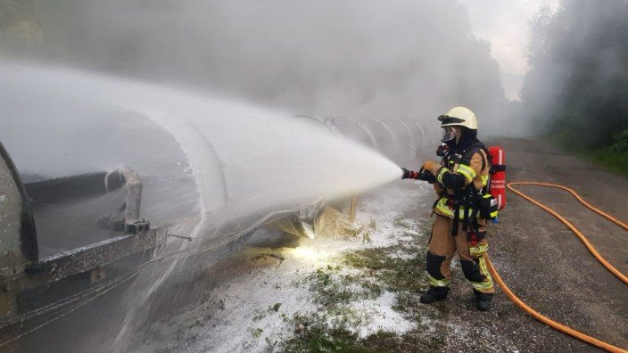Forst Kasten: Rund fünf Stunden brauchten die Feuerwehren aus Planegg und Gräfelfing, um das Feuer auf 350 Metern Länge zu löschen.