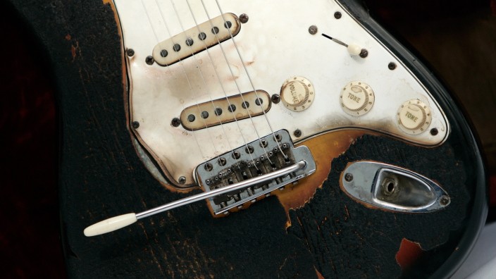 Jimi Hendrix's First Burnt Guitar - Photocall