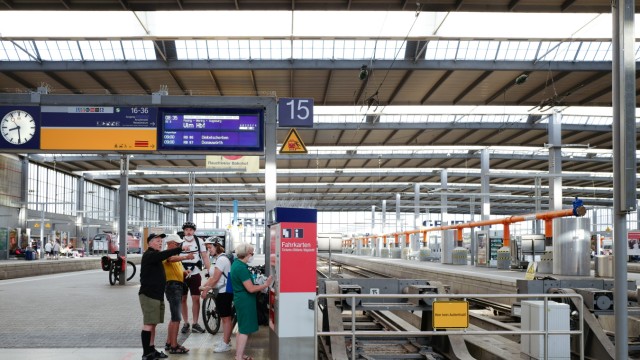 Bahnstreik in München: Viele Reisende halten den Streik für unverhältnismäßig in der Ferienzeit.