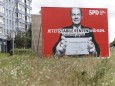 Parteien hängen Wahlplakate auf - SPD