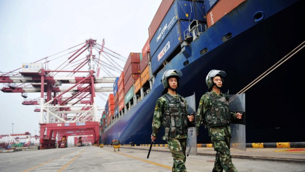 China's October exports down 3.2 pct, imports up 3.2 pct