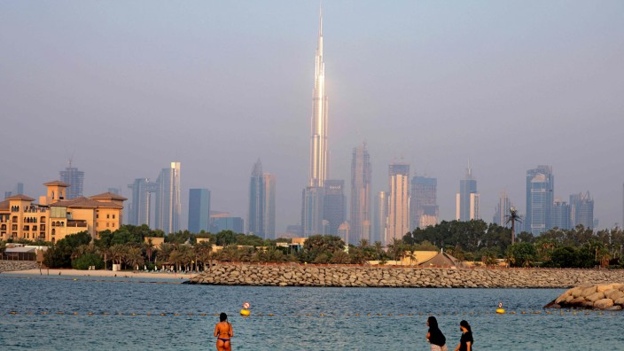 Italienische Mafia: Am Strand in Dubai. In der Stadt ist ein lang gesuchter Mafia-Boss festgenommen worden.