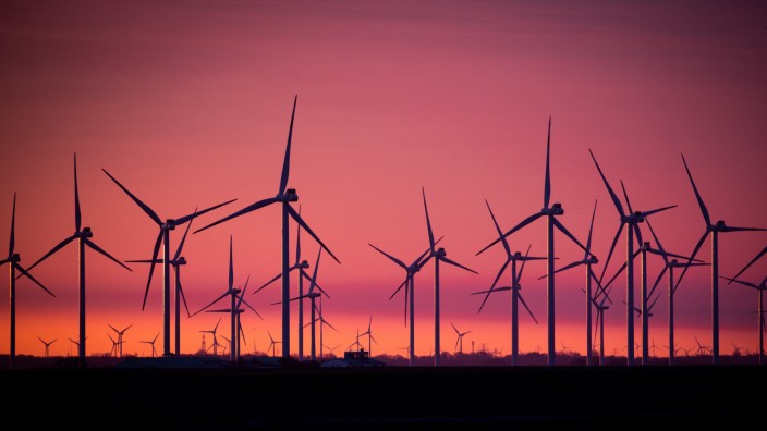 Taxonomie: Windpark im Sönke-Nissen-Koog an der Nordsee. Solche Anlagen sind für die EU-Taxonomie nicht automatisch nachhaltig.