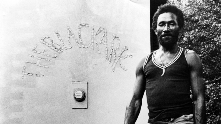 Musician Lee âÄ˜ScratchâÄÖ Perry Dies aged 85 Photo of UPSETTERS and Lee PERRY