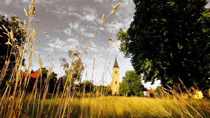dorf,idylle,kirche,ländlich,landleben,brandenburg *** village,idyllic scene,church,rural scene,rural scene,brandenburg j