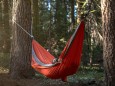 woman in hammock in trees Yosemite Valley, CA, United States PUBLICATIONxINxGERxSUIxAUTxONLY CR_JARA200103A-248902-01