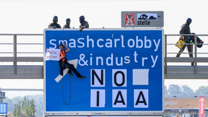 IAA Mobility - Protest