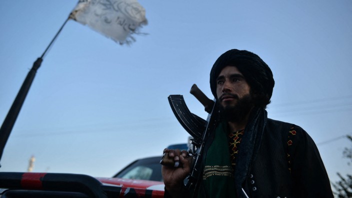 Studie zu Afghanistan: Ein Kämpfer der Taliban in Herat: Die Gewalt nimmt stetig zu.