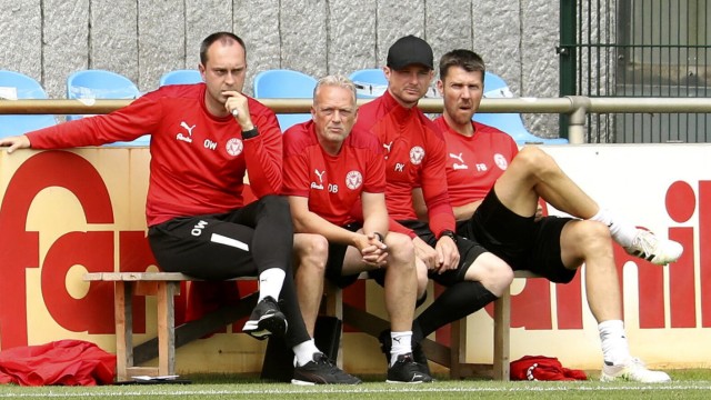 Foto : Trainer Ole WERNER ( Holstein ) und rechts ... Assistent Dirk Bremser Fussball - 2. Bundesliga , Saisonvorbereit