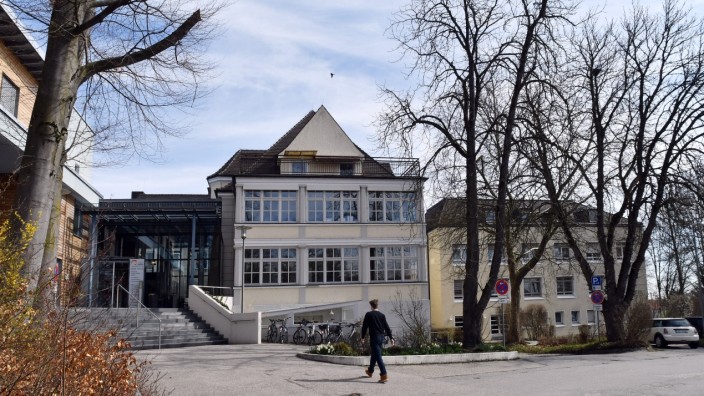 Klinikum Landkreis Erding: Mit bislang gerade mal 42 Betten ist die Klinik Dorfen eines der kleinsten Krankenhäuser Bayerns.