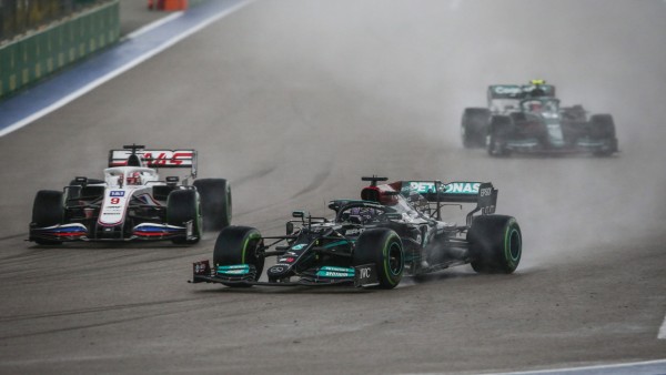 44 HAMILTON Lewis (gbr), Mercedes AMG F1 GP W12 E Performance, action during the Formula 1 VTB Russian Grand Prix 2021,