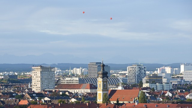 Ballons simulieren Hochhäuser in München