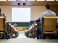 Hörsaal statt Bildschirm: Studierende kehren an Hochschulen zurüc