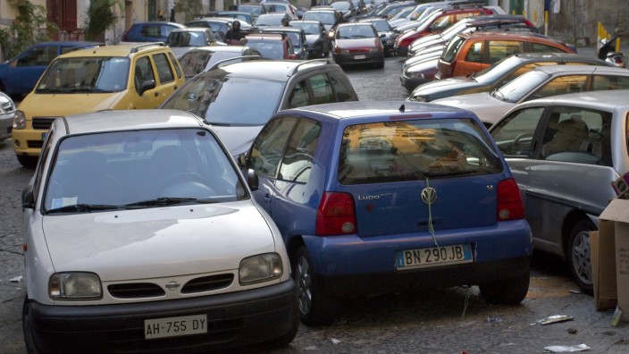 ITALY An ordinary day of traffic and parking congestion problems Naples Italy December 2009 PUBLI