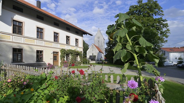 Ortsentwicklung: Sauerlach hat sich seinen ländlichen Charme wie im Ortsteil Altkirchen bewahrt.