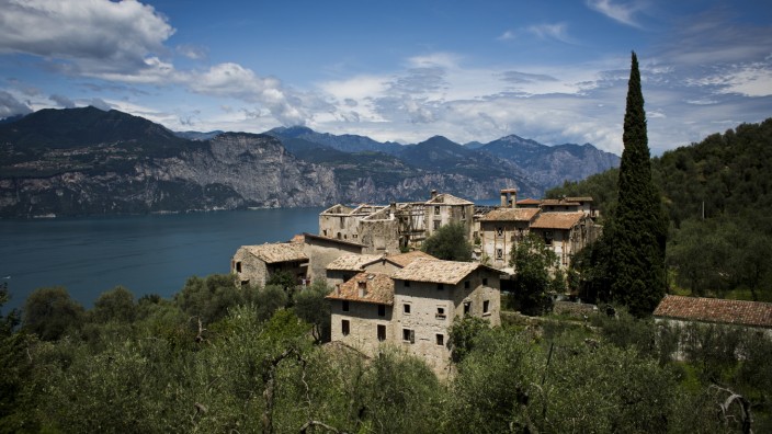 Travel Destination: Lake Garda