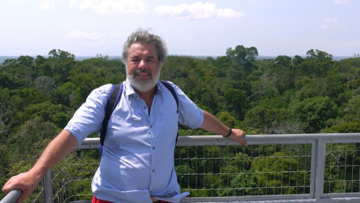 Umweltschutz: Carlos Soares über den Wipfeln des Regenwaldes in Brasilien.