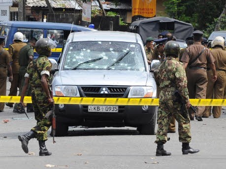 Bombenanschlag auf das Fahrzeug eines Ex-Generals durch die LTTE; AFP