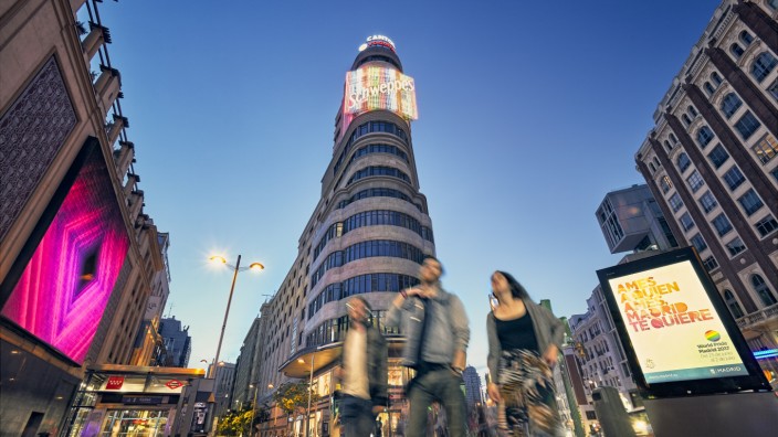 Callao square and Gran Via street at twilight. Madrid, Spain. (Facto Foto)