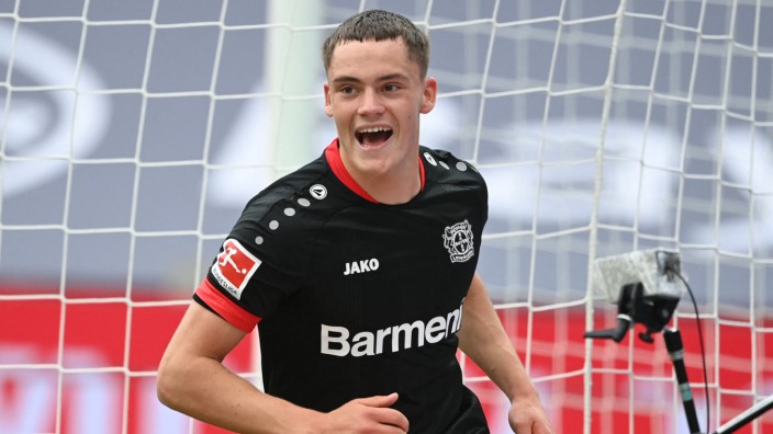 Bayer Leverkusen: Bei Florian Wirtz wird es irgendwann um die Frage gehen, ob er nach München wechselt oder ins Ausland.