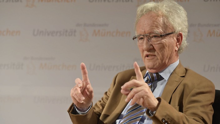 Neubiberg: Horst Teltschik in Neubiberg: Er kam als Flüchtlingskind nach Bayern. Später saß er an den Schalthebeln von Politik und Wirtschaft