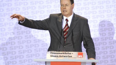 Die Finanzkrise und die SPD: Finanzminister Peer Steinbrück geriet beim SPD-Forum zur Finanzkrise in Erklärungsnot
