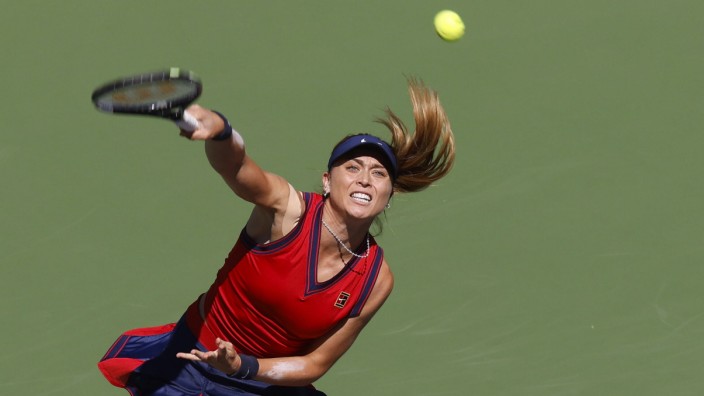 October 17, 2021 Paula Badosa of Spain serves against Victoria Azarenka of Belarus during the finals of the 2021 BNP Pa