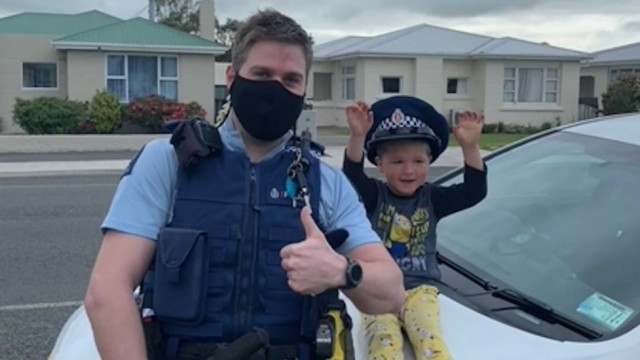 Niedlicher Notruf- Spielzeug-Einsatz für Neuseelands Polizei