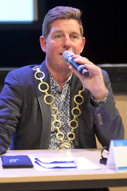 Bürgerversammlung: Bürgermeister Ullrich Sander.