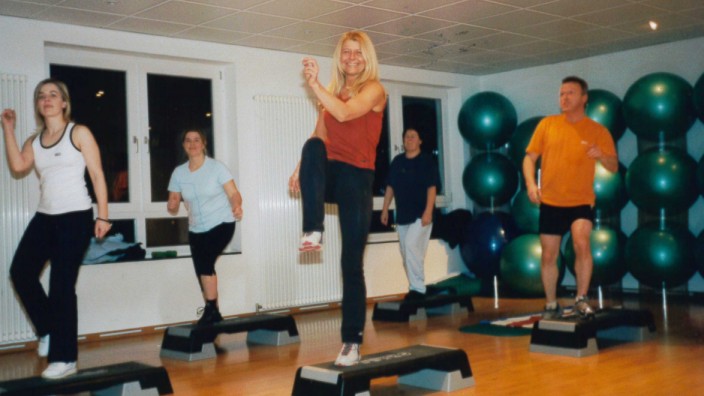 50 Jahre VHS Taufkirchen: Geblieben ist die Freude und das Engagement beim Einsatz für geistige und körperliche Fitness.