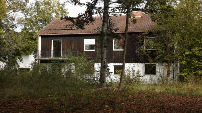 Gesundheit: Auf dem Areal des alten Forstamts an der Königsdorfer Straße sollen zwei psychiatrische Tageskliniken errichtet werden.