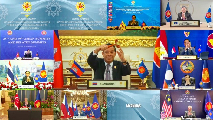 Südostasien: Alle da? Ja, bis auf Myanmar. Der Asean-Gipfel der südostasiatischen Staaten fand ohne das Land statt, in dem sich das Militär an die Macht geputscht hatte.