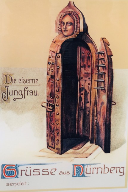 Bayerische Geschichte: In einem Foltermuseum waren in Nürnberg noch lange Mordwerkzeuge zu sehen, etwa die Eiserne Jungfrau - auf Englisch: Iron Maiden. Das Henkerhaus verzichtet darauf.