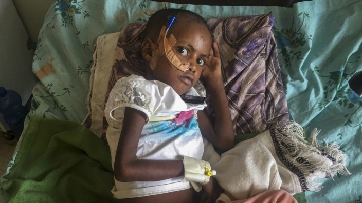 Äthiopien: In einem Hospital in Mekele, Tigray, versuchen Mediziner Menschen zu helfen, die aufgrund der Blockade durch Äthiopien an Unterernährung leiden.