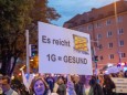 Bündnis Landtag abberufen: Querdenken demonstriert in München Corona Leugner*innen, Impfgegner*innen und Querdenken Akti
